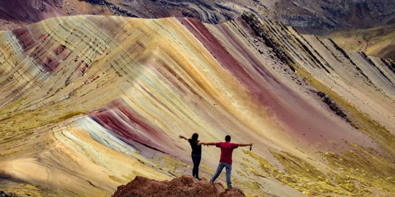 Palccoyo Rainbow Mountain Couple View